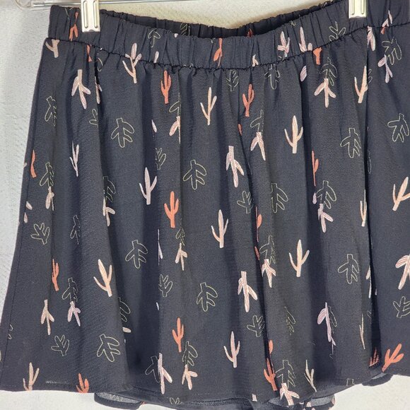 Le Lis Black with Tonal Brown Cactus Fully Lined Poly Span Shorts Macy's Size L - Picture 3 of 16